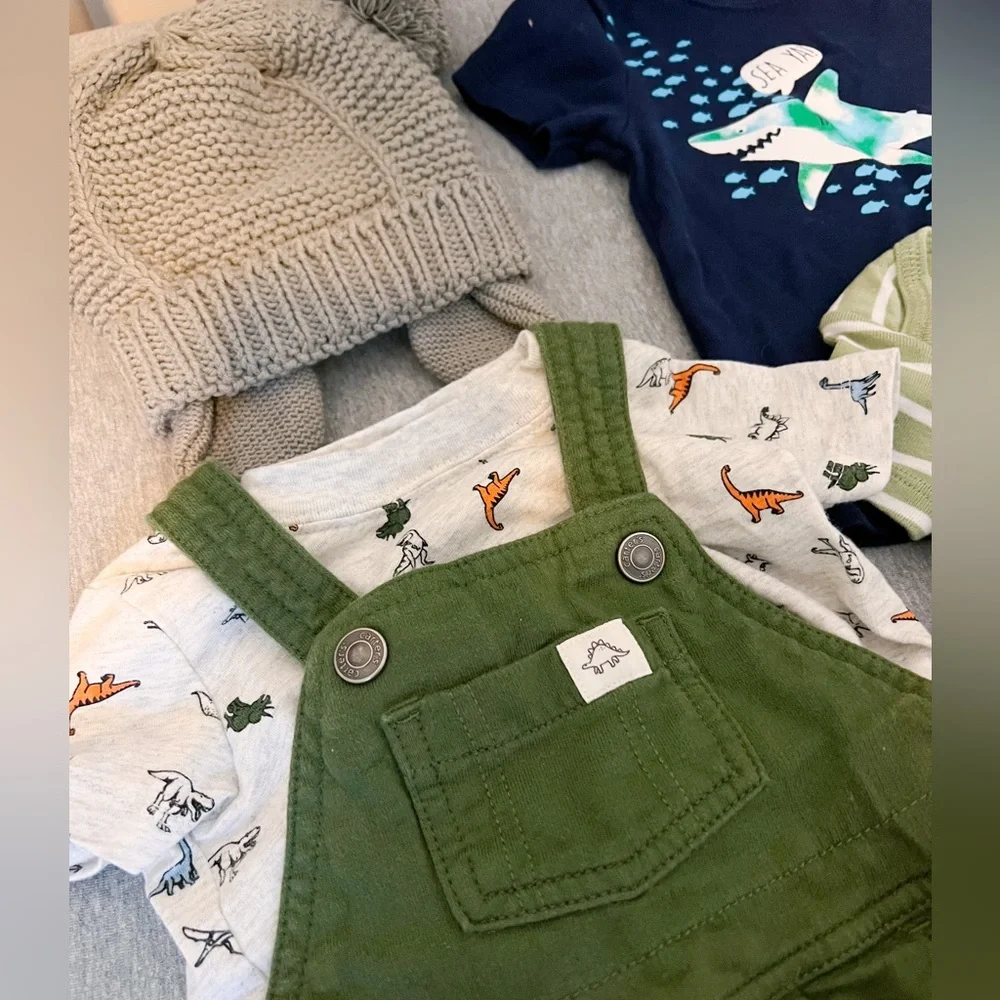 3-6 M & 6M little boys clothing lot LIKE NEW and NWOT mostly carters - Picture 3 of 5